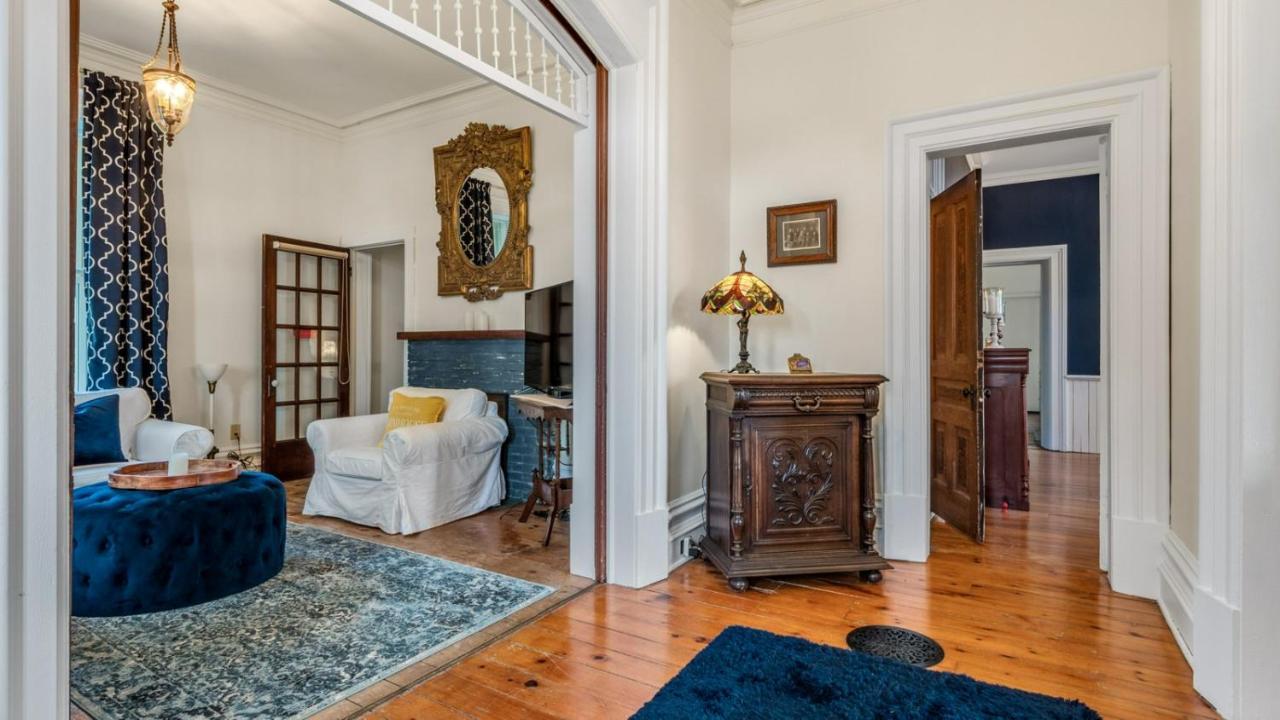 Hotel The Woodbridge House Kingsville Esterno foto